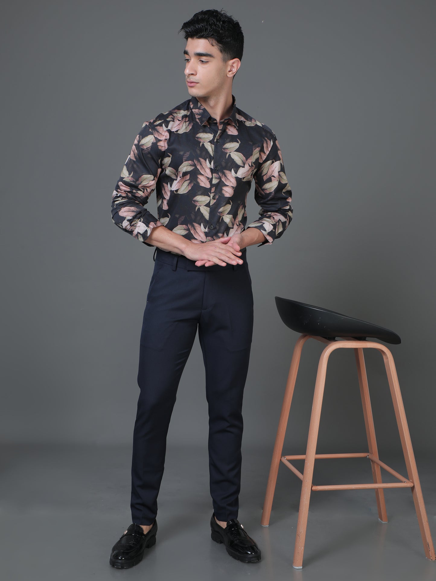 Late-night Rendezvous - Royal blue