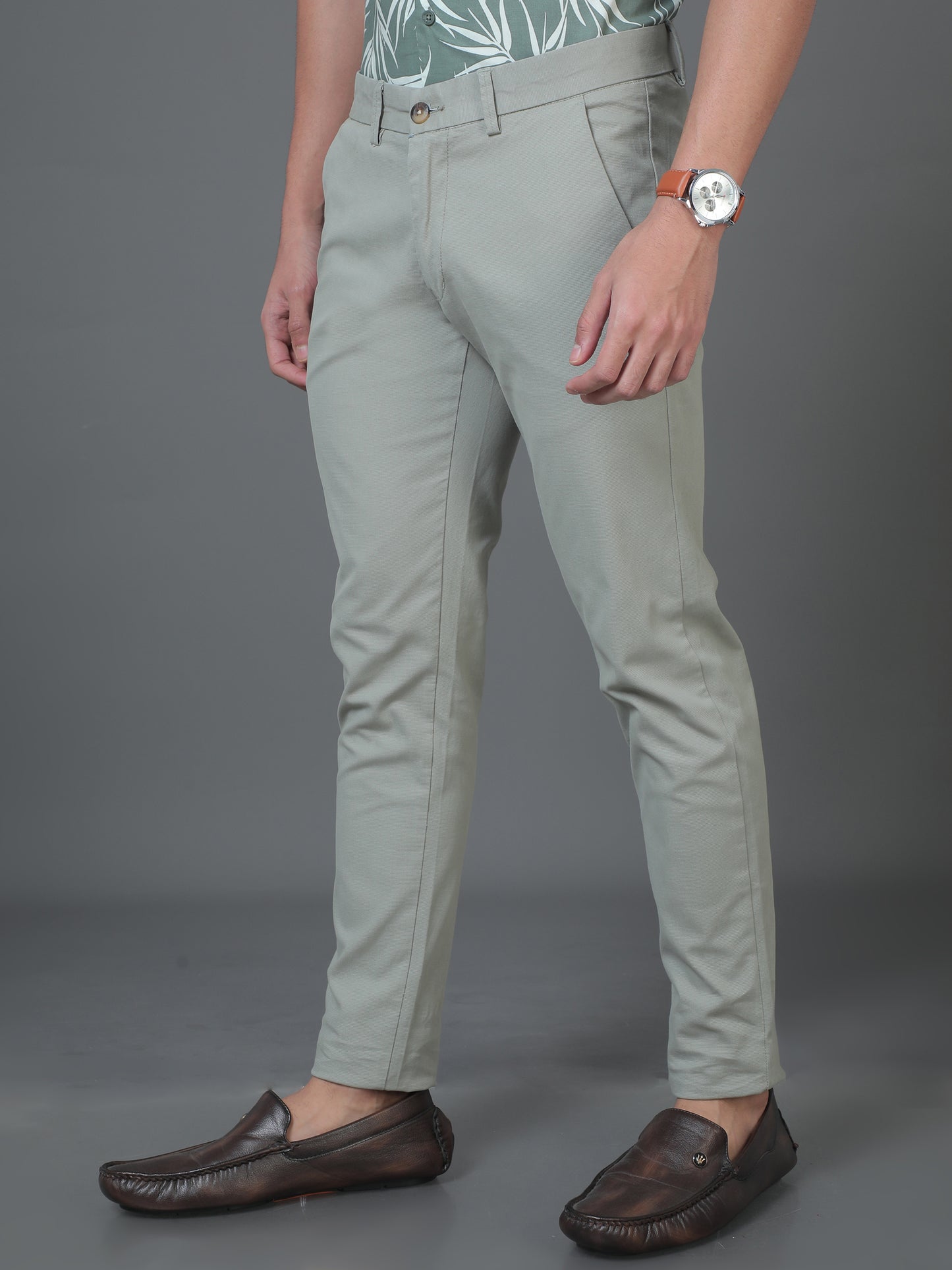 Late-night Rendezvous - Sage green