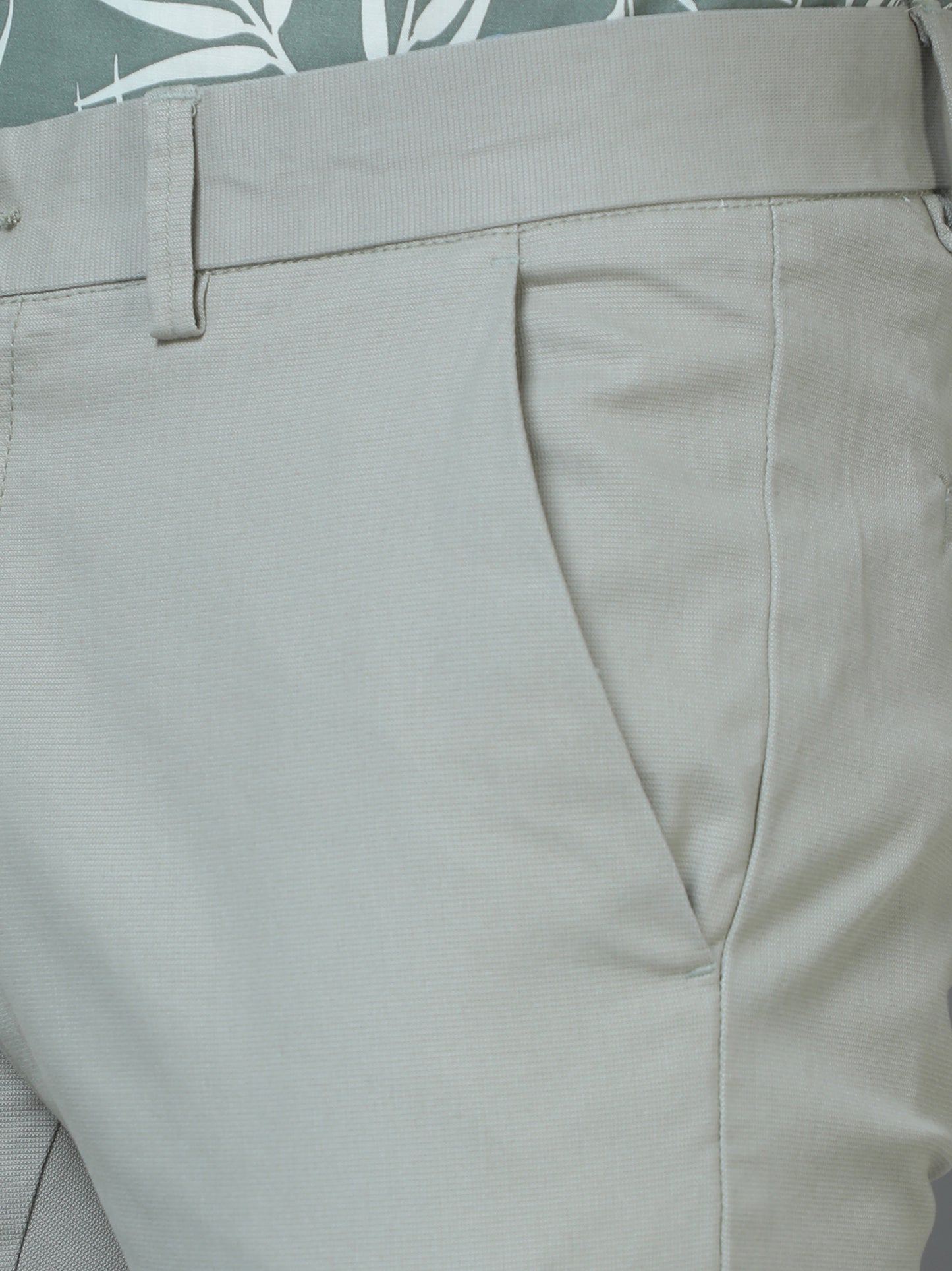 Late-night Rendezvous - Sage green